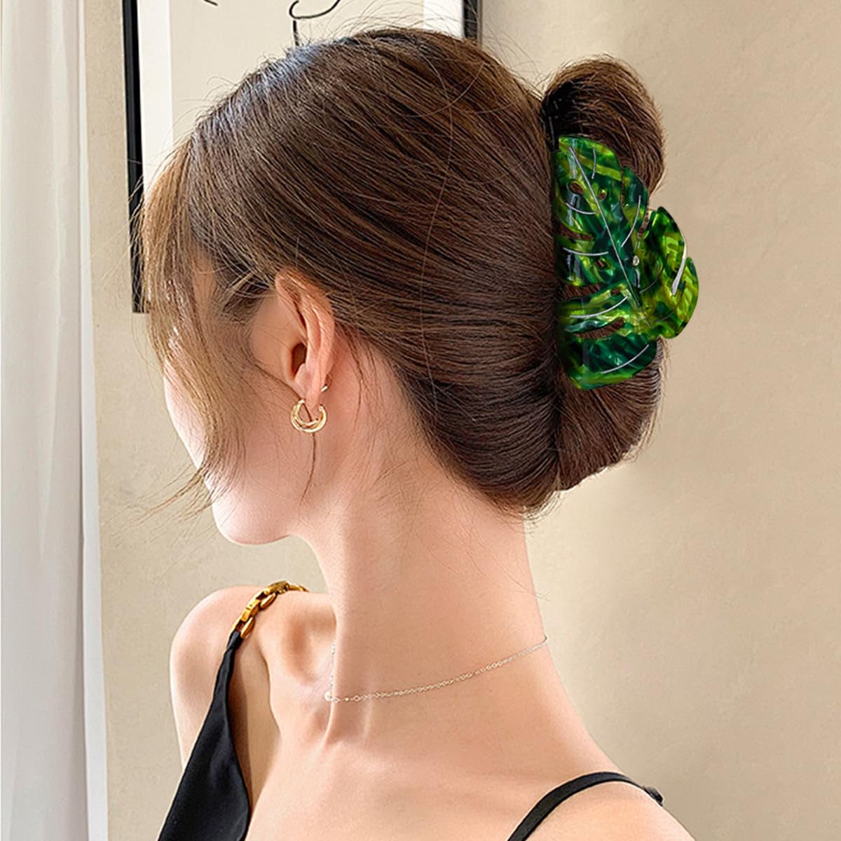 Hair Claw Clip, 3.54 Inch Leaf Design for Thick or Thin Hair, Strong Hold Spring Jaw Clamp Accessory for Women, Green