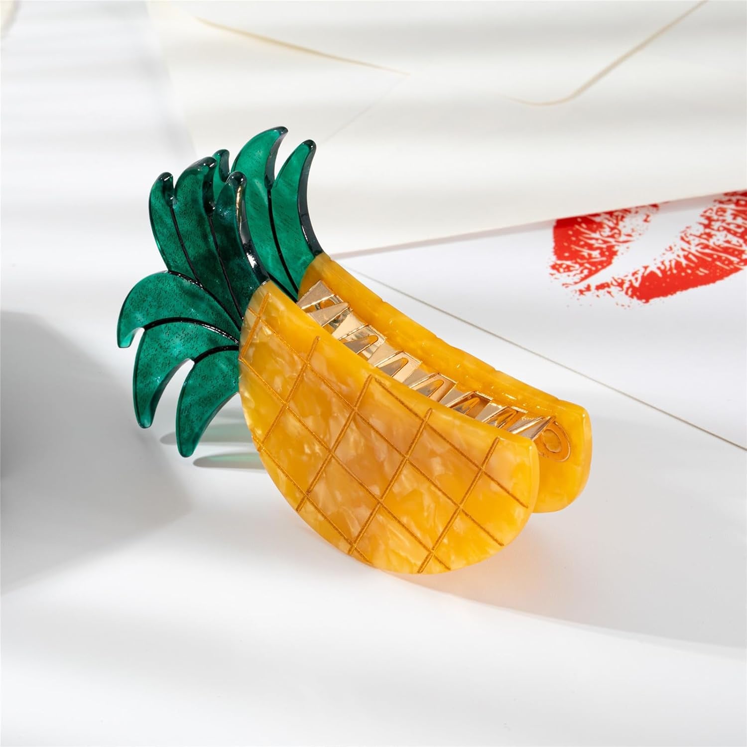 Pineapple Fruit Shaped Hair Claw Clip Fashion Summer Beach Medium Hair Claw Clips Strong Hold Hair Jaw Barrettes Hairpins Hair Ponytail Holder Decor Accessories for Women Girls Thin Thick Curly Fine